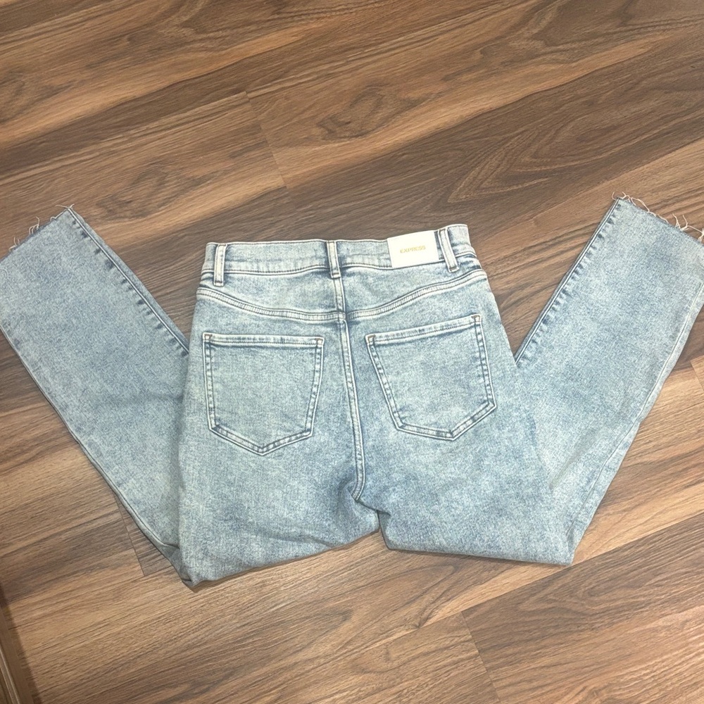 Express Women's Light Blue Straight Leg Jeans